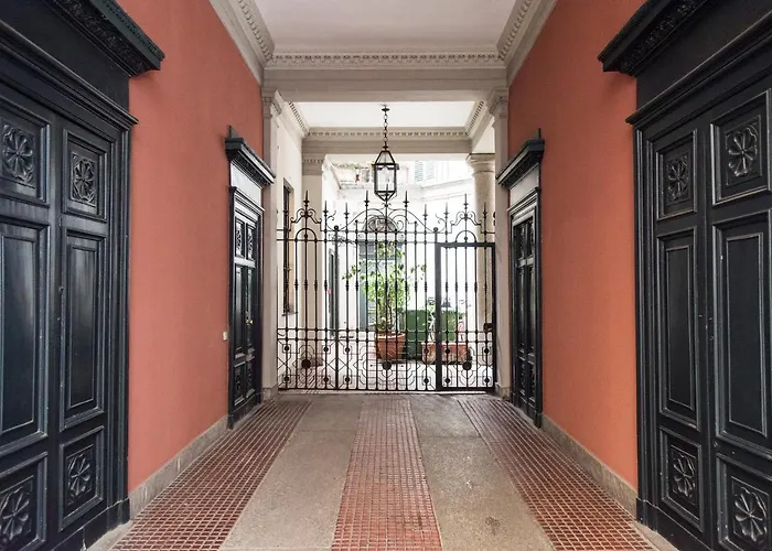 Pleasant 2 Bedroom Flat in Brera District